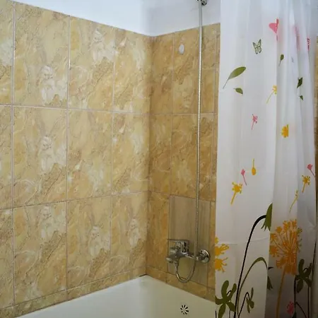 2 Apartment, Central