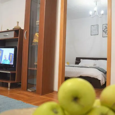 2 Apartment, Central Апартаменти *